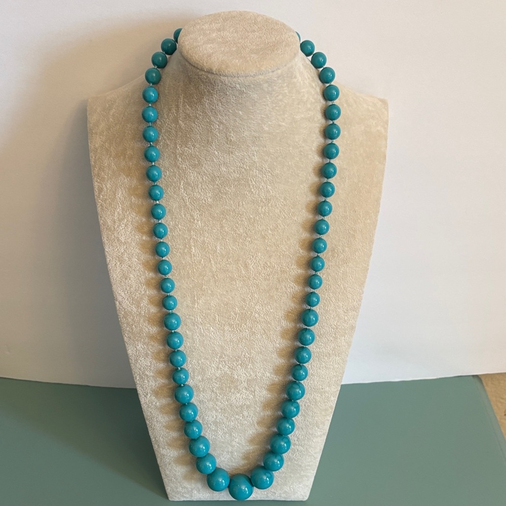 Vintage Style Turquoise Color Beaded Necklace Graduated Beads 28"